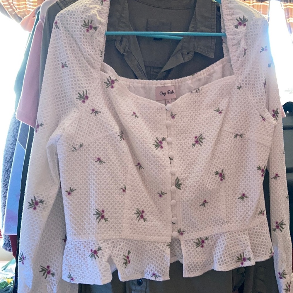 Crybaby boxy cropped babydoll long sleeve top